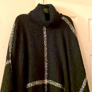 Black and White Cowl-neck Poncho Cape